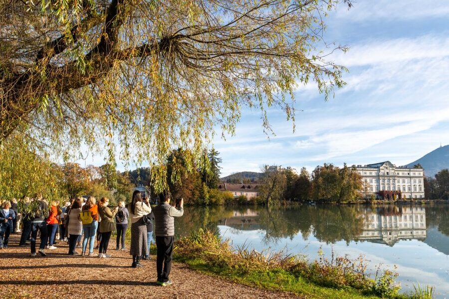 Salzburg: Original Sound of Music Tour - Mirabell Gardens after drop-off: the final Do-Re-Mi walk