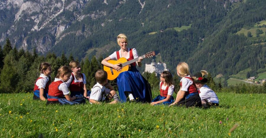 Salzburg: Private Eagle's Nest and the Sound of Music Tour - A smart route that pairs movie Salzburg with real Obersalzberg views