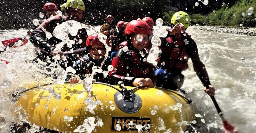 Salzburg: River Rafting Trip for Beginners - The 10km river route: sandbanks, surges, and good splashes