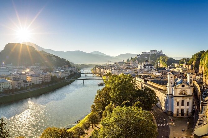 Salzburg: Small-Group Day Trip from Vienna - Getting started at Tourist-Info Wien and what the van experience is like