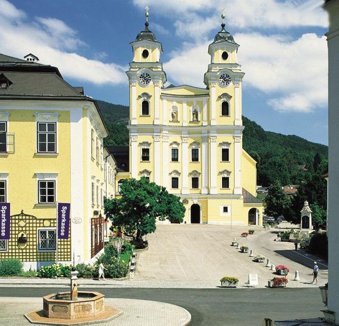 Salzburg: Sound of Music Private Half-Day Tour - Hellbrunn Palace gazebo and the sweet spot of the gardens