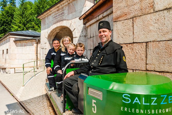 Salzburg Super Saver: Original Sound of Music and Salt Mines Day Trip - Schloss Hellbrunn gazebo and Leopoldskron: the Trapp family locations beyond the obvious