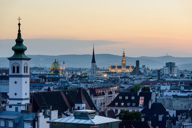 Salzburg to Vienna, Private Transfer, 2h of Sightseeing, Local Driver, English - Sankt Gilgen, Durnstein, and Kreuzenstein: Smaller Choices, Better Control