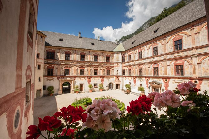Schloss Tratzberg - Hörspielführung - The views over the Unterinntal: when to look up