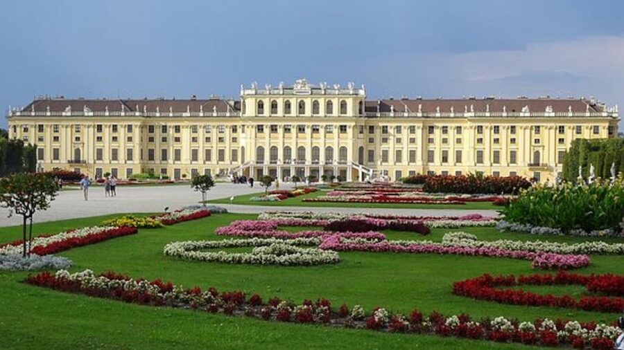 Schönbrunn Grand Tour : Private Skip-the-Line Walking Tour - Why Schönbrunn feels easier with a private guide (and faster entry)