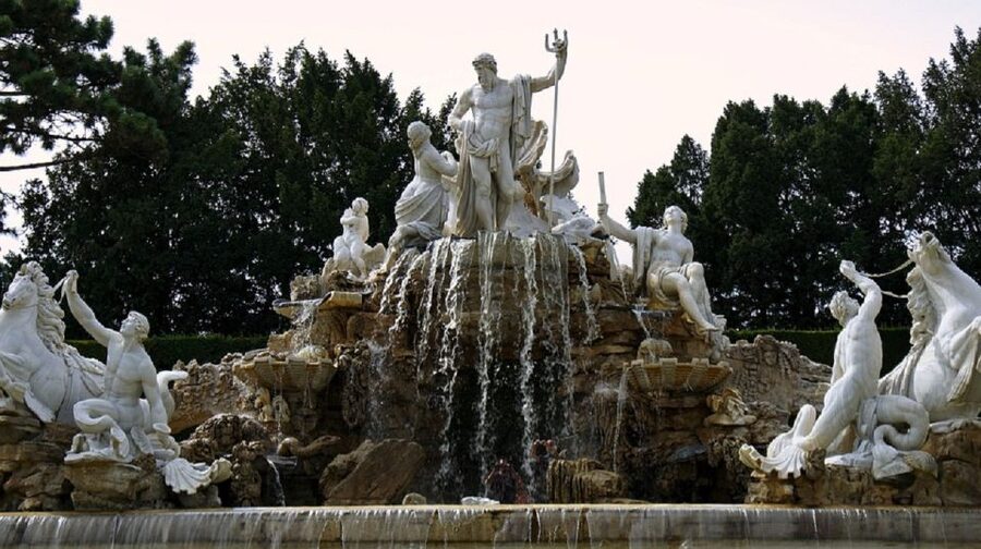 Schönbrunn Grand Tour : Private Skip-the-Line Walking Tour - Maria Theresia’s private side, plus the Hunting Room finish