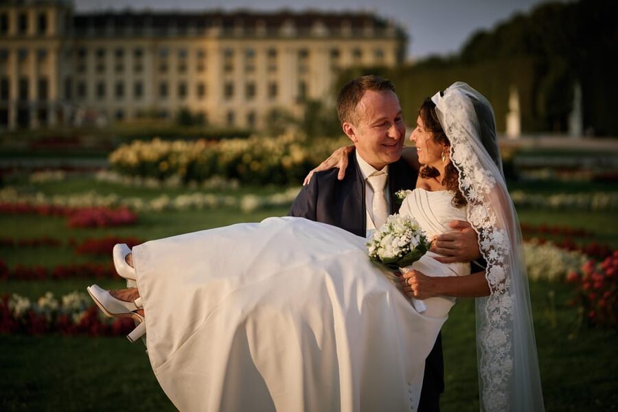 Schönbrunn Palace Private Photoshooting tour - Starting at the church: the smart way to begin with portraits