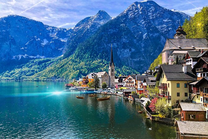 Self-Guided Private Tour of Hallstatt. Best photo-points, panoramic views, cafes - Why this self-guided Hallstatt route feels more like local time