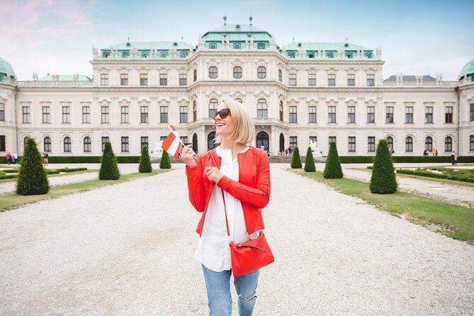 Skip-the-line Upper Belvedere Tickets and Guided Tour Vienna - The Grand Staircase Moment in Upper Belvedere