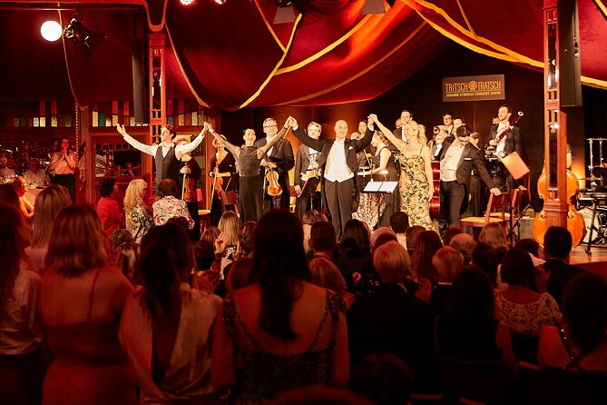 Strauss Dinner Show - Seating and comfort: the two things that can make or break your view