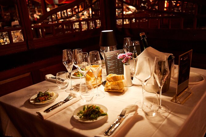 Strauss Dinner Show - Timing and location: starting at 7:00 pm near Prater