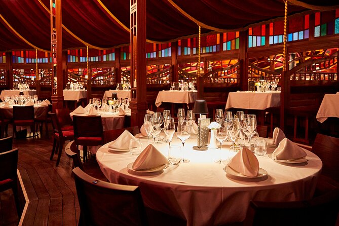Strauss Dinner Show - Service and performers: why the staff names matter