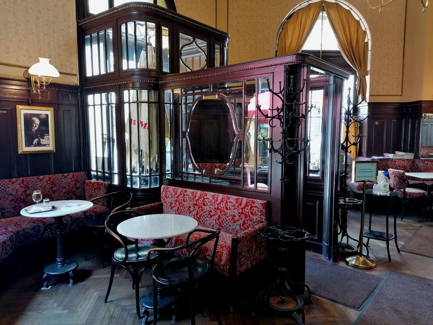 Sweet Vienna Tour: Home of Cakes and Cafe Culture - Weather, Pace, and the Human Side of the Guide Experience