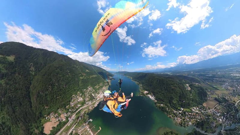 Tandem flight: Paragliding panorama tandem flight - How you get to the top: gondola and chairlift to Gerlitzen