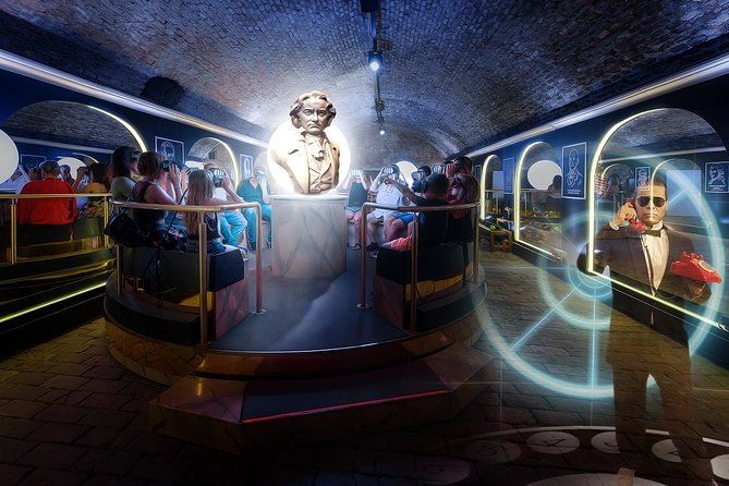 Time Travel-Magic Vienna History Tour Ticket - See Vienna From the Inside: The Virtual Fiaker Ride and Other Landmark Moments