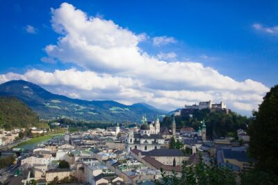 Transfer from Vienna to Salzburg with 2 hours for sightseeing