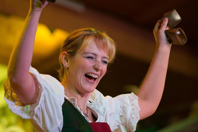 Tyrolean Folk Show Ticket in Innsbruck - Who should book this Tyrolean evening, and who should skip the dinner
