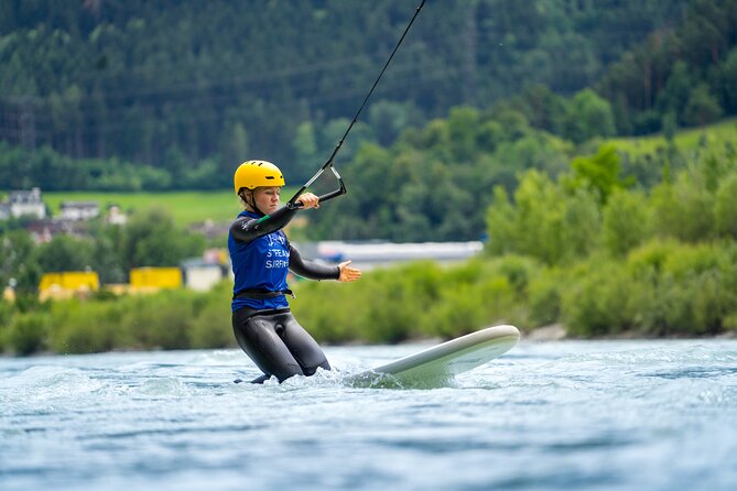 UP STREAM SURFING - The new way of surfing a river - The bridge rope session: where balance stops being a mystery