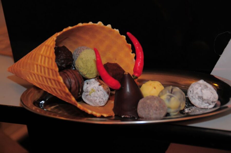 Vienna: 2.5-Hour Viennese Coffee, Cake, and Chocolate Tour - Starting Near Naschmarkt: Why This Area Is a Great “Flavor Classroom”
