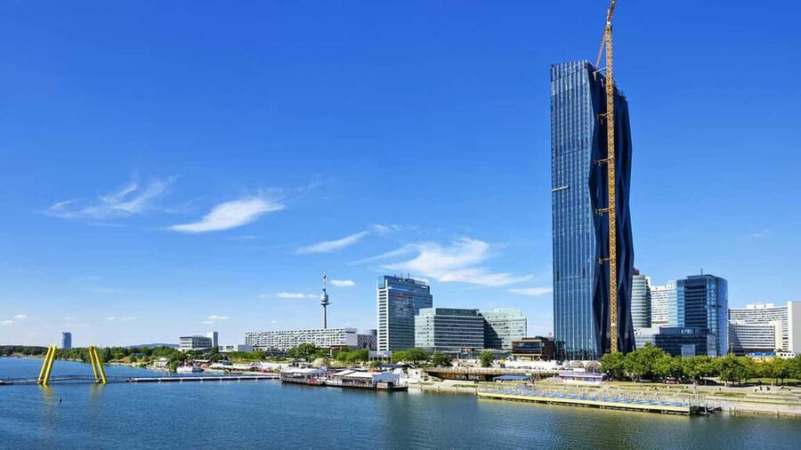 Vienna: 2-hour Danube Panorama Tour - What you will see along the Danube: riverbanks, bridges, and open sky