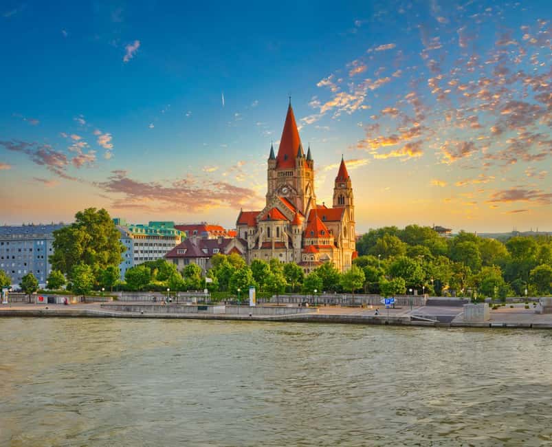 Vienna: 2-hour Danube Panorama Tour - MS Vienna on board: dining that can turn sightseeing into a meal