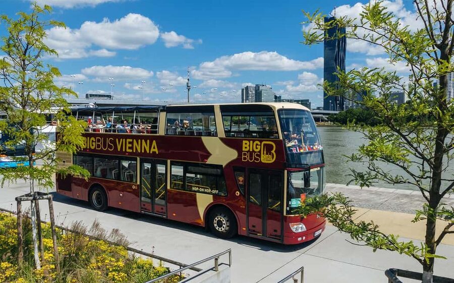 Vienna 3, 4 or 5-Attraction Pass: Schönbrunn, Belvedere, Bus - Price and value: when this pass makes sense