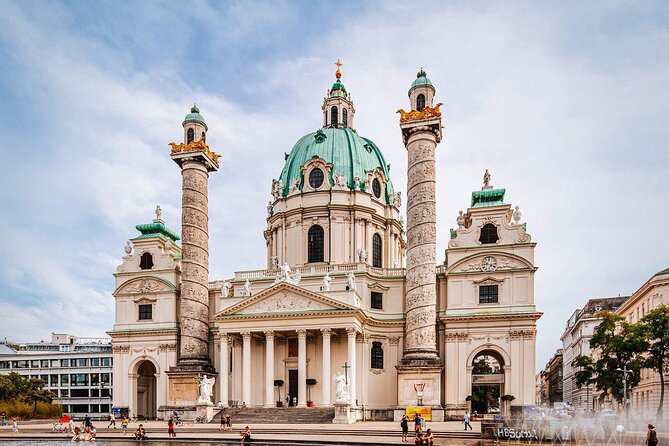 Vienna Airport to Vienna City Private Airport Transfer Austria - Getting Met at Wien-Flughafen Without the Runaround