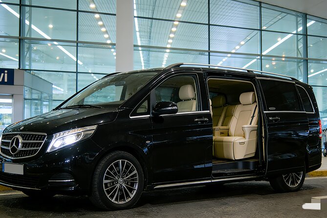 Vienna Airport (VIE) Private Transfer to Vienna City/Hotels - Timing That Can Save Your Pickup: When Driver Info Arrives