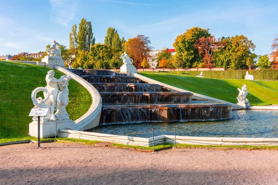 Vienna Belvedere Palace Skip-the-line Tour & Official Guide - Who this tour suits best, and who should reconsider