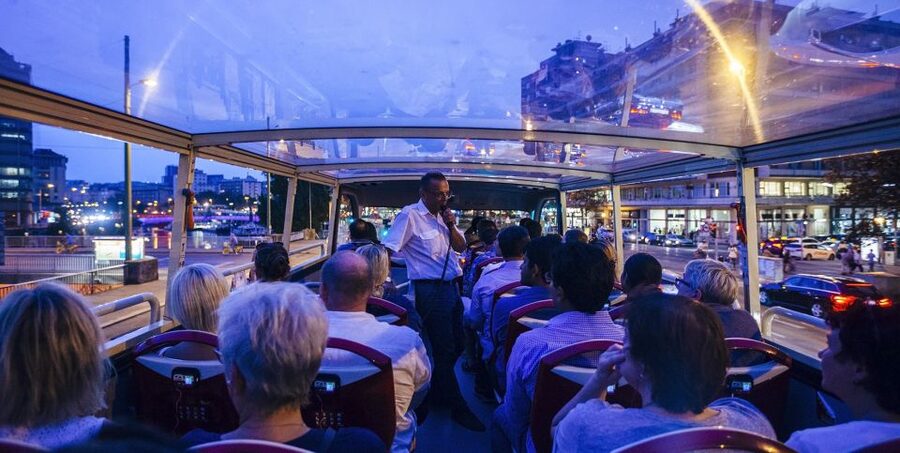 Vienna: Big Bus Evening Sightseeing Bus Tour with Live Guide - Why a 90-Minute Electric Bus at Dusk Works in Vienna
