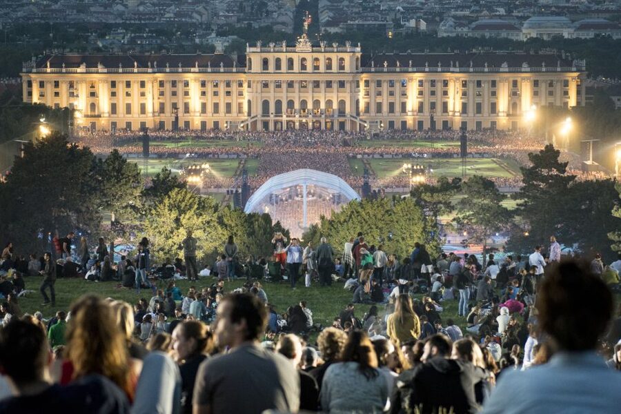 Vienna: Big Bus Evening Sightseeing Bus Tour with Live Guide - Ringstraße Highlights: Hofburg, Parliament, City Hall, and the Imperial Story