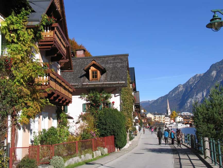 Vienna/Bratislava: Traunkirchen, Hallstatt & Salzburg Tour - Key things you will notice on this tour