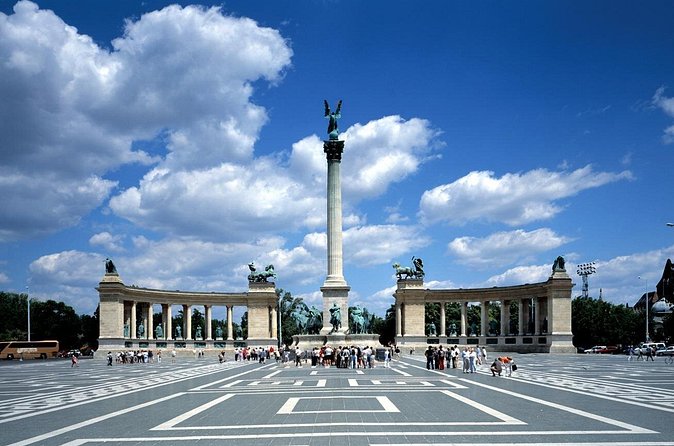 Vienna: Budapest & Bratislava Two Capitals Day Trip - Bratislava Old Town Walk: Main Square, Pastel Streets, and Castle Views