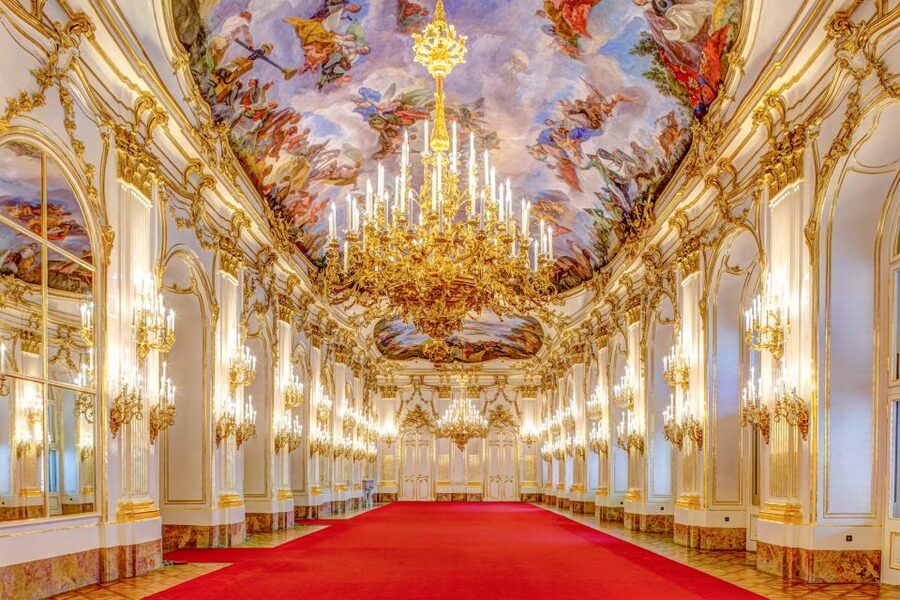 Vienna: Bus & Schönbrunn Palace Skip-the-Line Guided Tour - Ringstraße highlights you’ll spot from the coach window