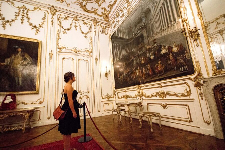 Vienna: Bus & Schönbrunn Palace Skip-the-Line Guided Tour - Where you start and end, and why it matters