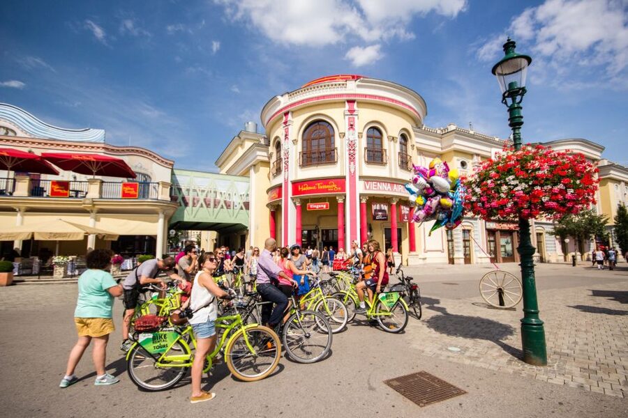 Vienna by Bike 3-Hour All-In-One City Bike Tour in English - Who should book this Vienna by Bike tour?