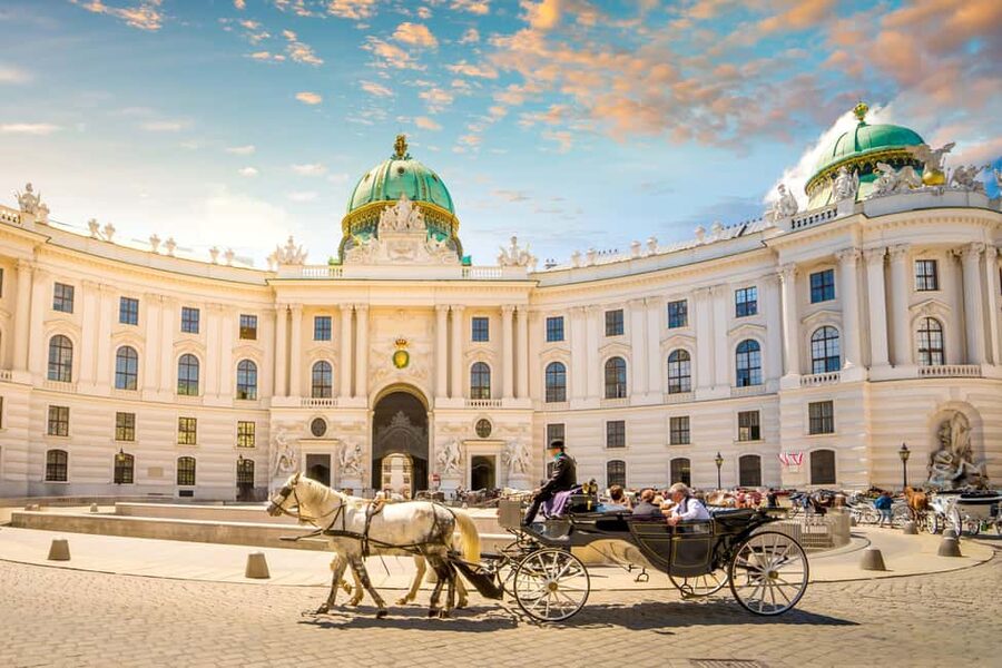 Vienna: Christmas Photoshoot with a Pro Photographer - Ending at Stephansplatz with St. Stephen’s Cathedral