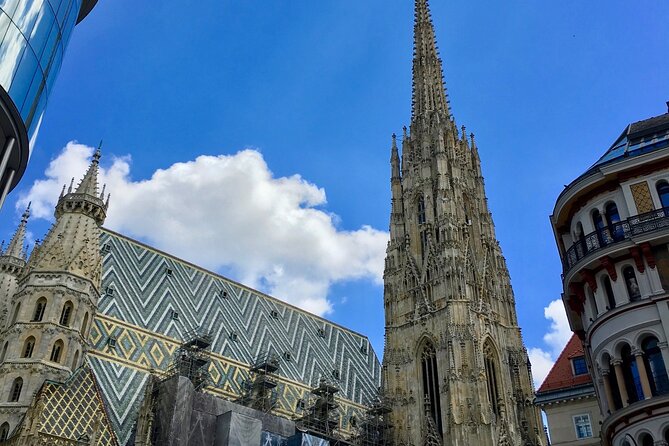 Vienna Christmas Tour - Starting at Graben 13: what to do before the first market