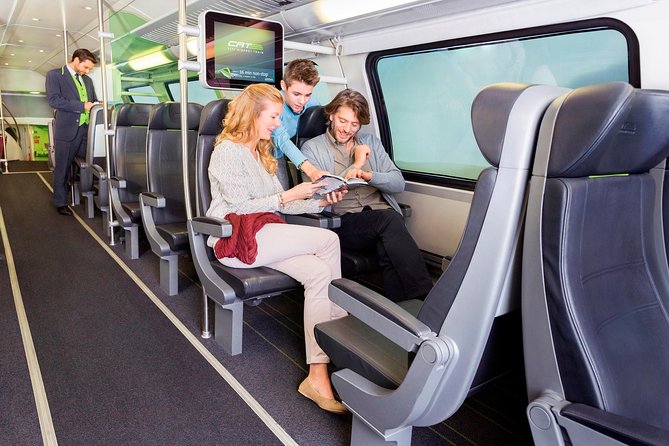 Vienna City Airport Train - CAT - From VIE to the CAT Platform: Green Signs and a Straight Shot