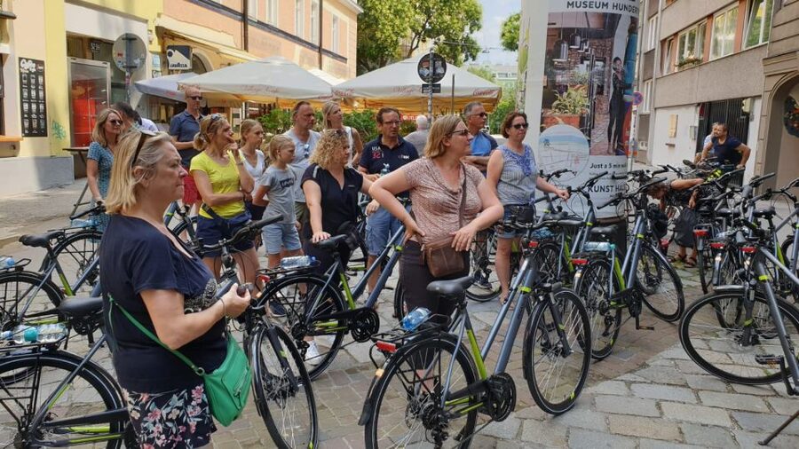 Vienna: City Highlights Guided Bike Tour - The route in real life, from Rathaus energy to Heldenplatz gravity