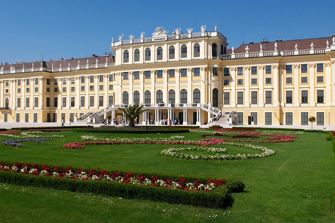 Vienna City Highlights Private Tour - Schönbrunn Palace time: beautiful, but not a whole-day soak