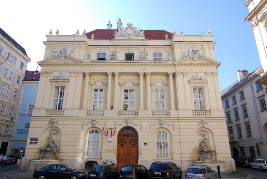 Vienna: Courtyards & Hidden Places Walking Tour - Vienna’s courtyards, why they matter more than you think