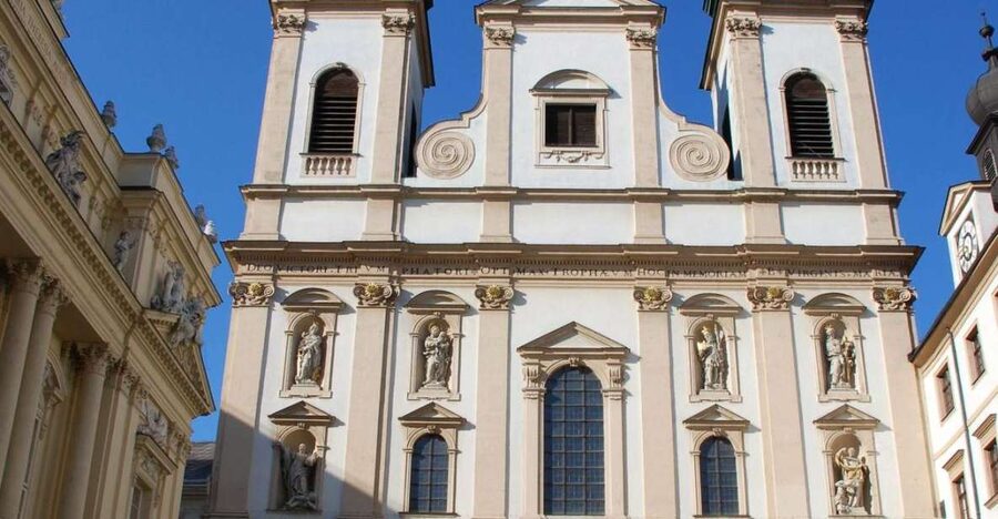 Vienna: Courtyards & Hidden Places Walking Tour - Price and value: is $34 worth two hours?