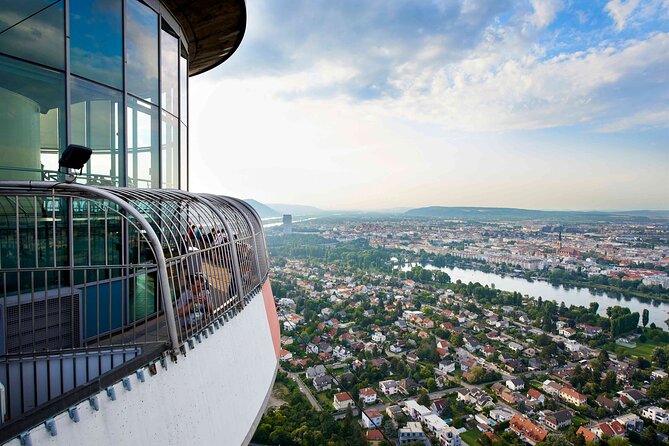 Vienna Danube Tower - Getting up fast: the express lift and the 150-meter viewpoint