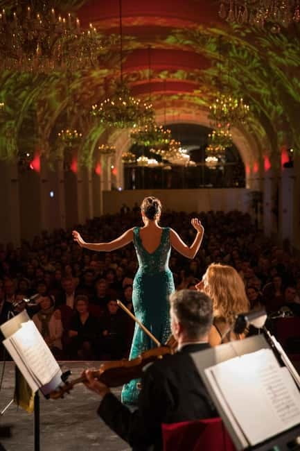 Vienna: Dinner & Concert at Schönbrunn Palace - From dinner to the Orangery: timing you should build into your evening