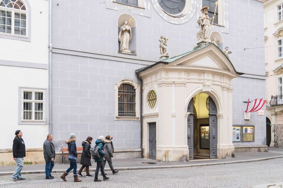 Vienna: Educational Walk Exploring Homelessness - Who should book this homelessness education walk
