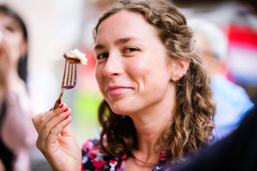 Vienna Food Tour: Dishes, Wine, Street Food & Culture - Public transport coaching: the real help after your last bite