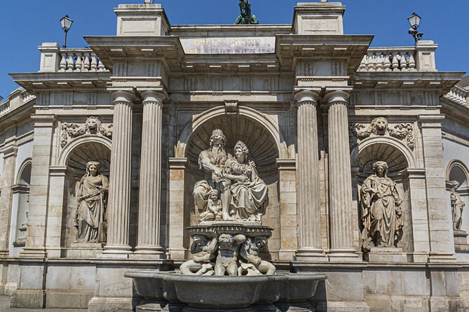 Vienna: Freud, Mozart & Beethoven Exploration Game - Timing, pacing, and crowds: making clue reading actually work