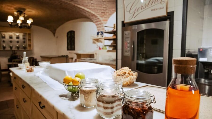 Vienna: Gerstner KuK Hofzuckerbäcker Baking Show & Tasting - Key points if you want the best experience