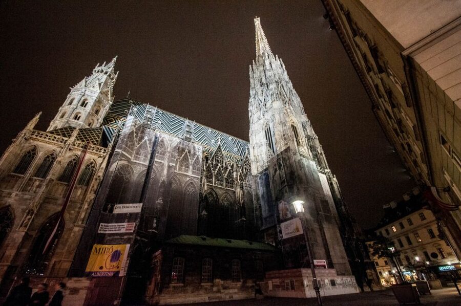 Vienna: Ghosts and Legends Guided Nighttime Walking Tour - From Burgring to Stephansplatz: how the 2-hour walk plays out